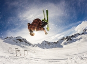 开云体育入口-跨界竞技场，广东队压制太阳，拉文欧冠淘汰赛接管比赛的双重奏