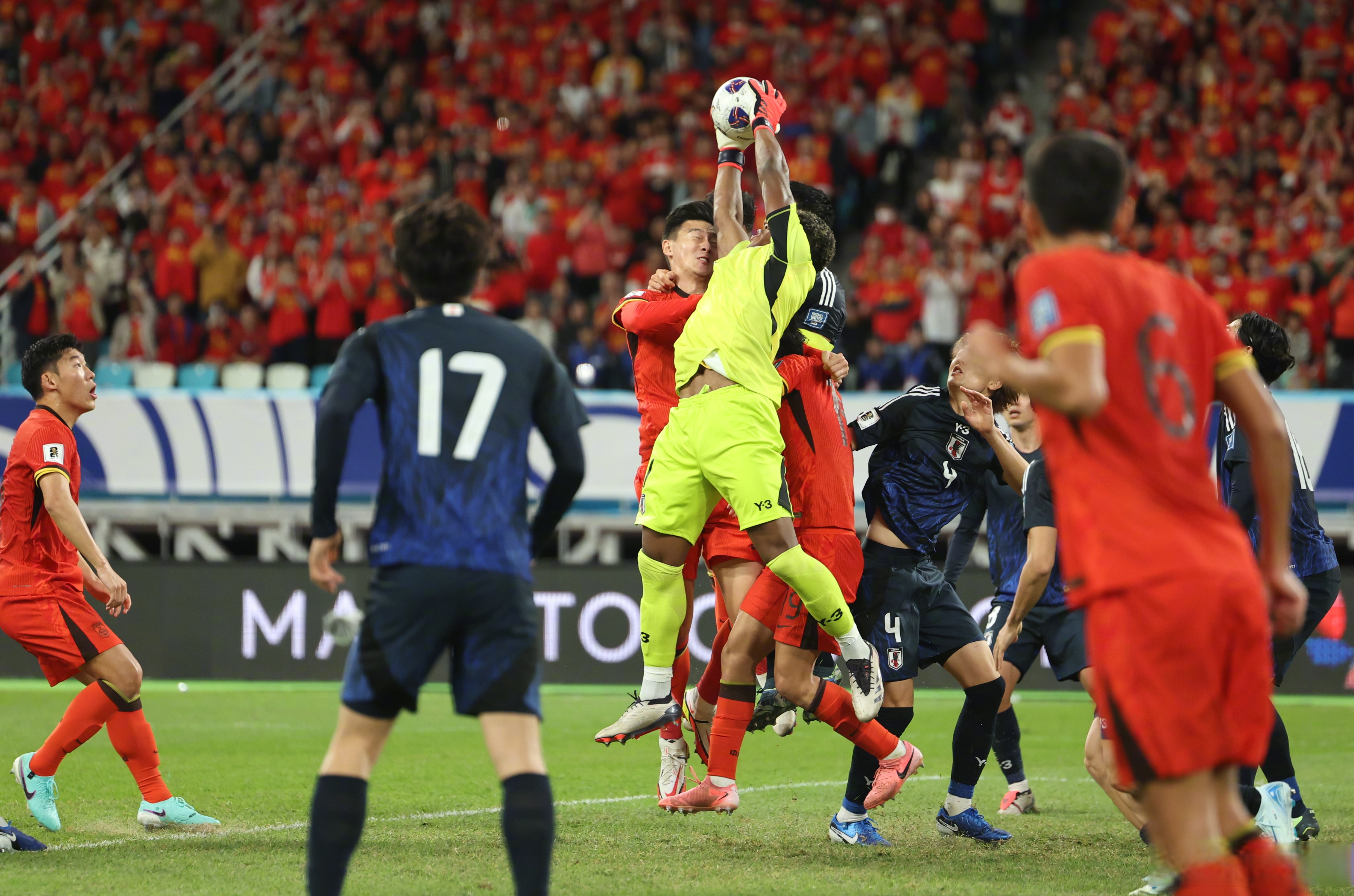 精彩进球连连，球迷看得过瘾的简单介绍