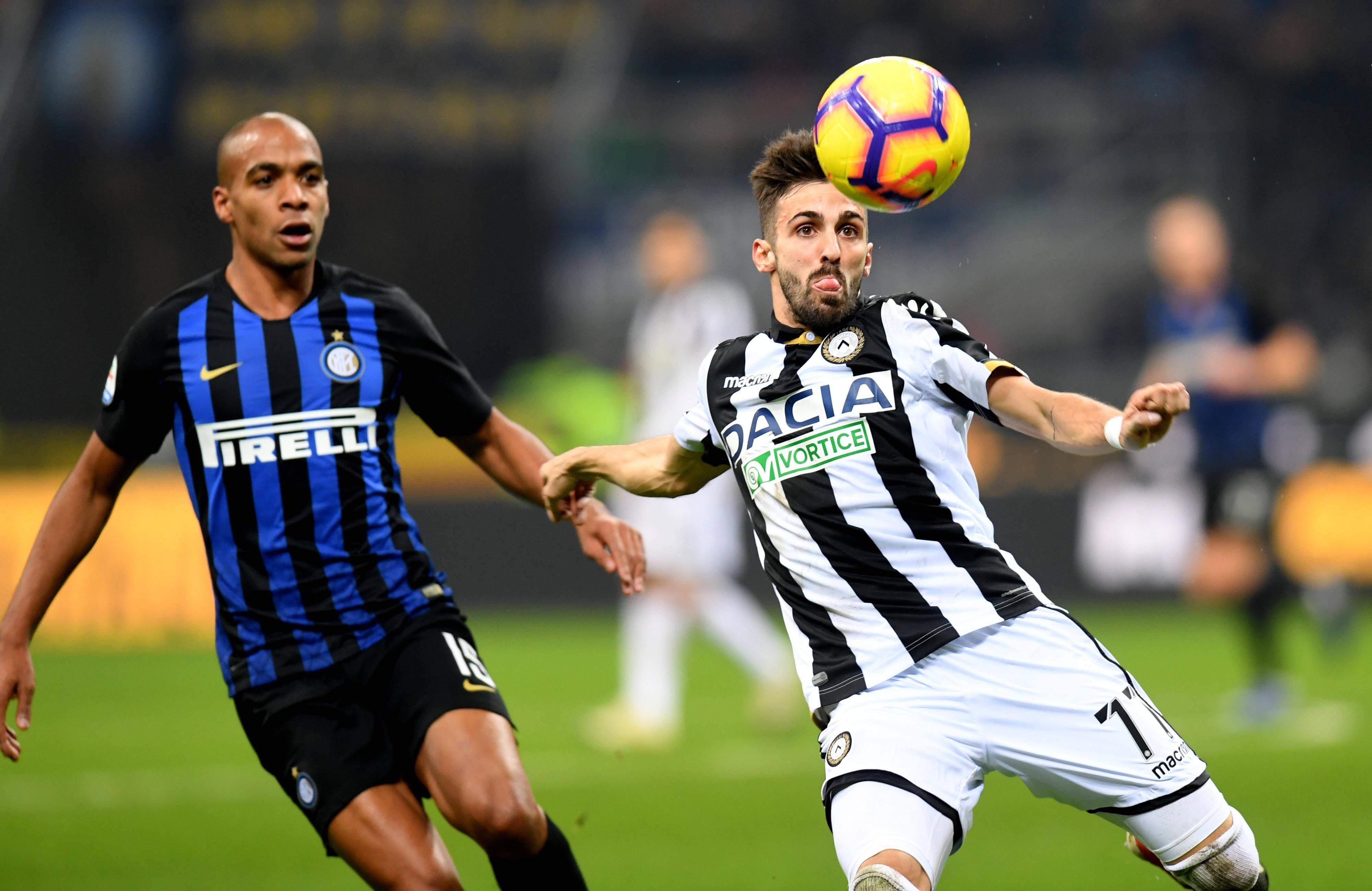 包含尤文图斯主场胜利，成功晋级下一轮的词条