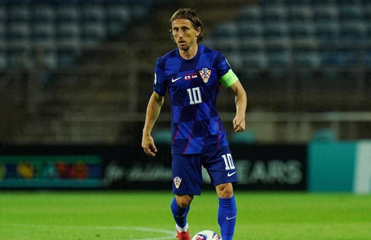 包含克罗地亚胜出，成功晋级下一轮的词条