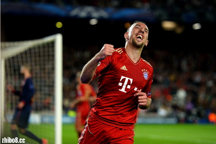 包含拜仁力克葡萄牙，皮克惊艳四座的词条