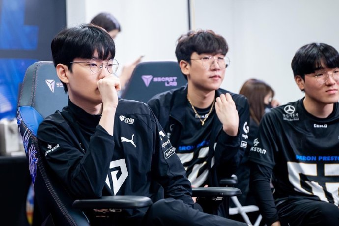 包含TSM强势GEN,Xiaohu三分雨点燃全场的词条 包含TSM强势GEN,Xiaohu三分雨点燃全场的词条