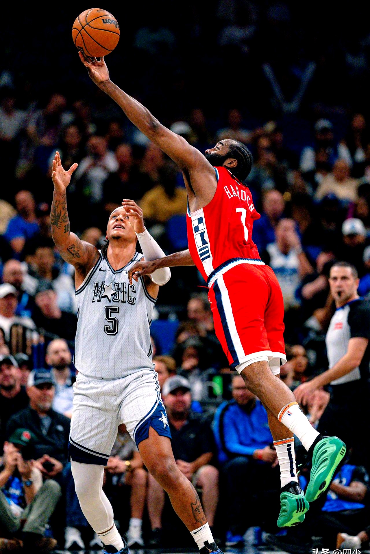 鹈鹕翻盘快船，霍勒迪统治全场