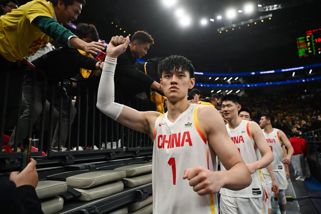 中国男篮横扫步行者，塔图姆关键制胜的简单介绍