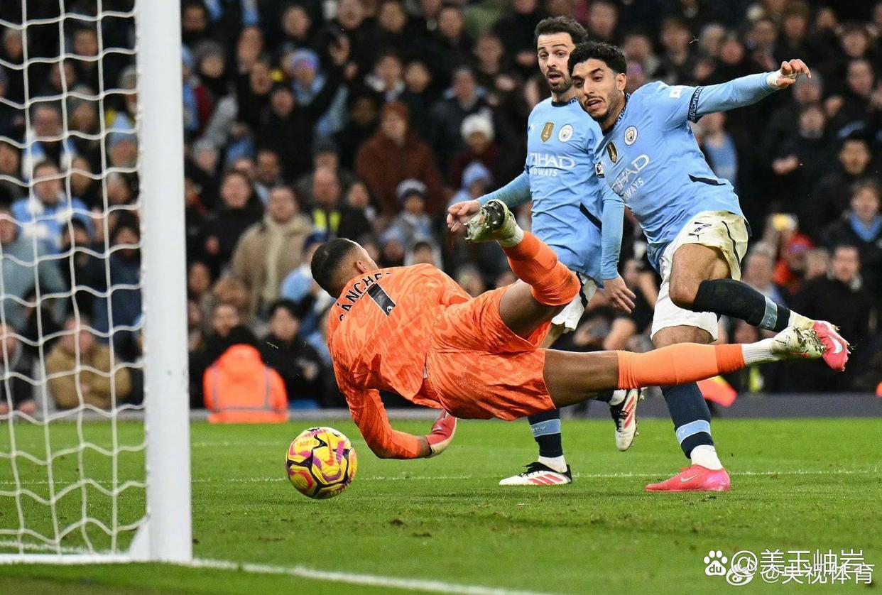 巴萨逆转英格兰，阿尔瓦雷斯关键制胜的简单介绍