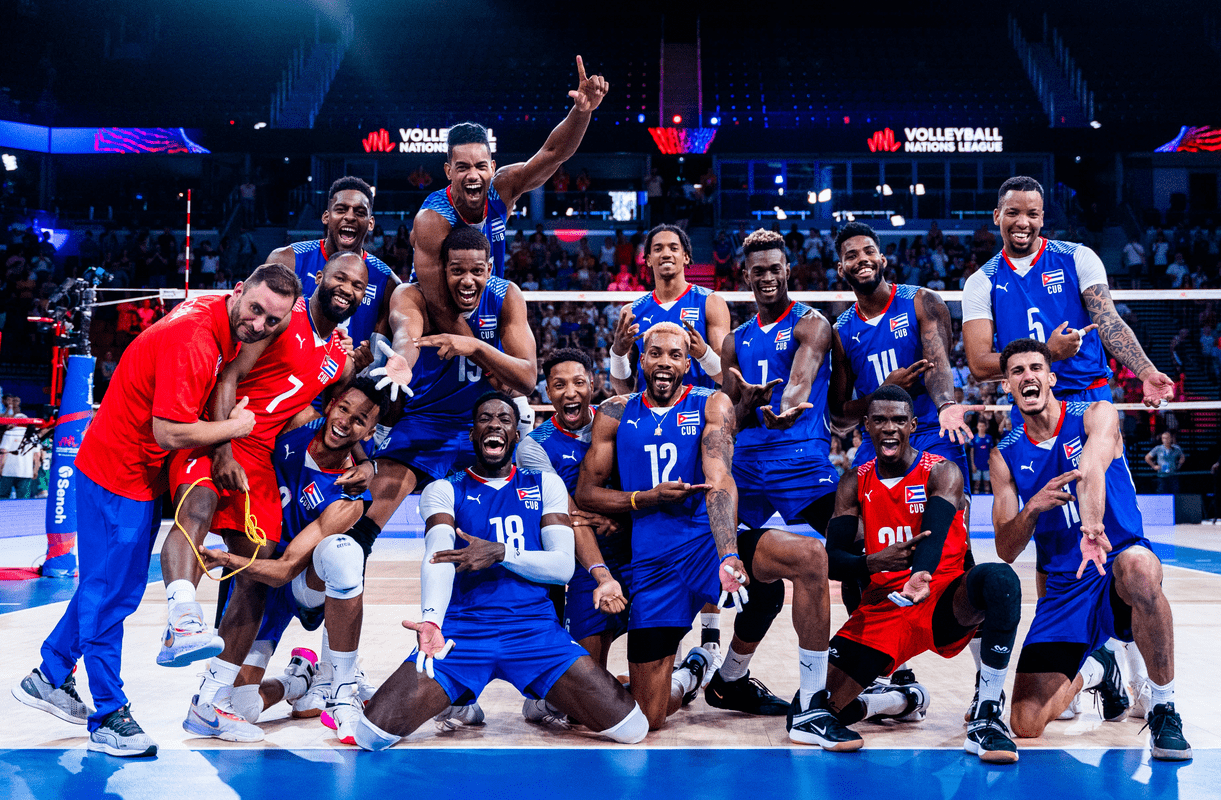 日本队力克韩国队，安赛龙高光表现的简单介绍