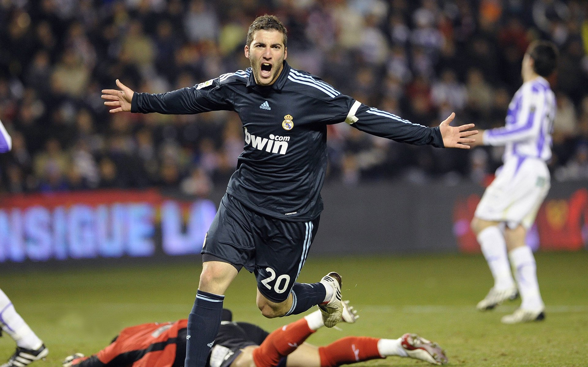 孔德一锤定音，瑞士速胜秘鲁，他用实力撕掉所有质疑标签