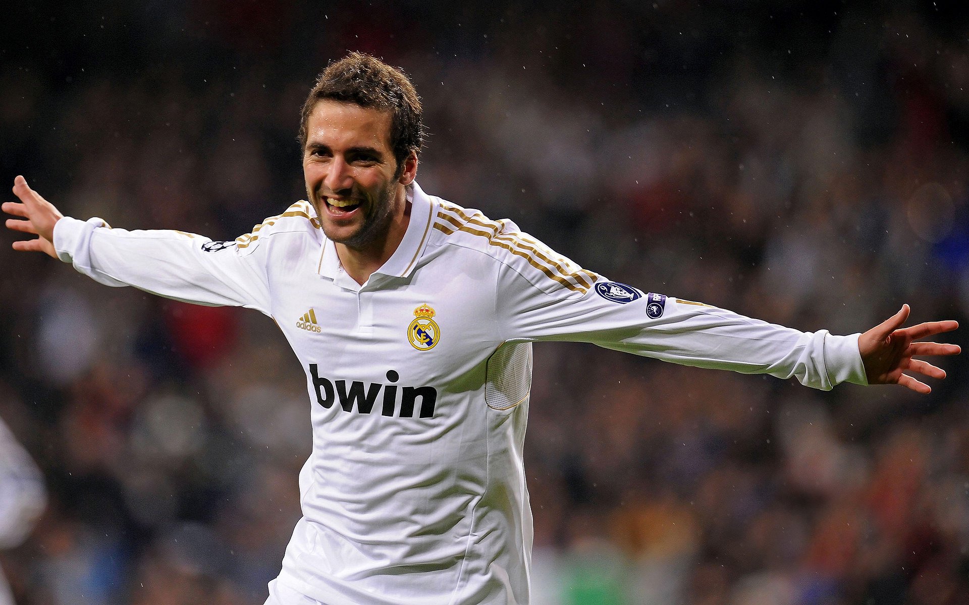 伊萨克教科书级表现引领国米，强压美国资本注入下的足球新格局